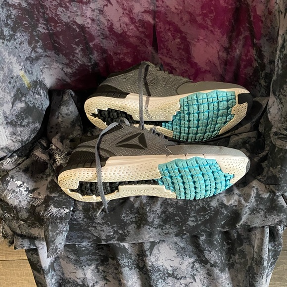 👠Reebok Woman’s Like New Shoes Size 7 1/2 - Picture 5 of 6